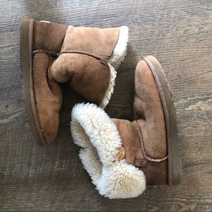 UGG Mini Bailey Button Fur Fold Camel Short Boot